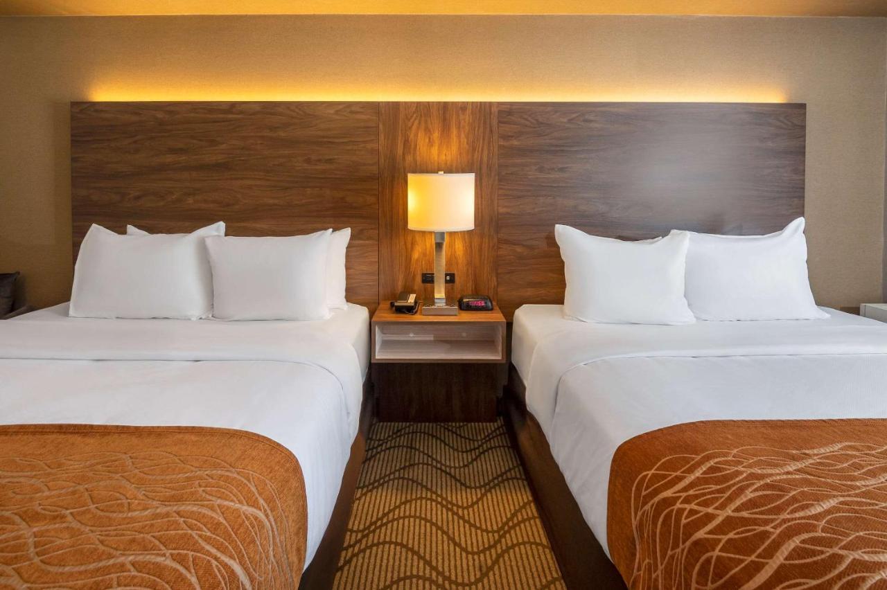 Comfort Inn Lakeshore Норт-Бей Екстер'єр фото
