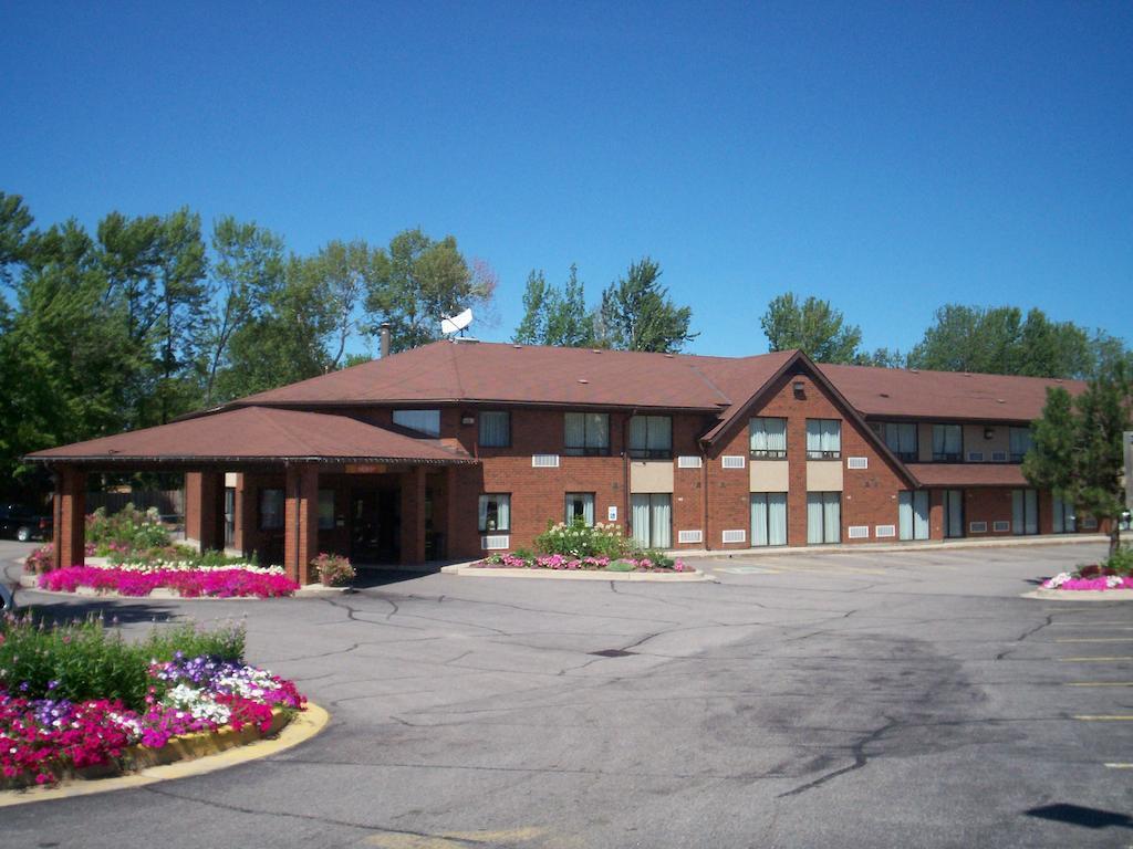 Comfort Inn Lakeshore Норт-Бей Екстер'єр фото