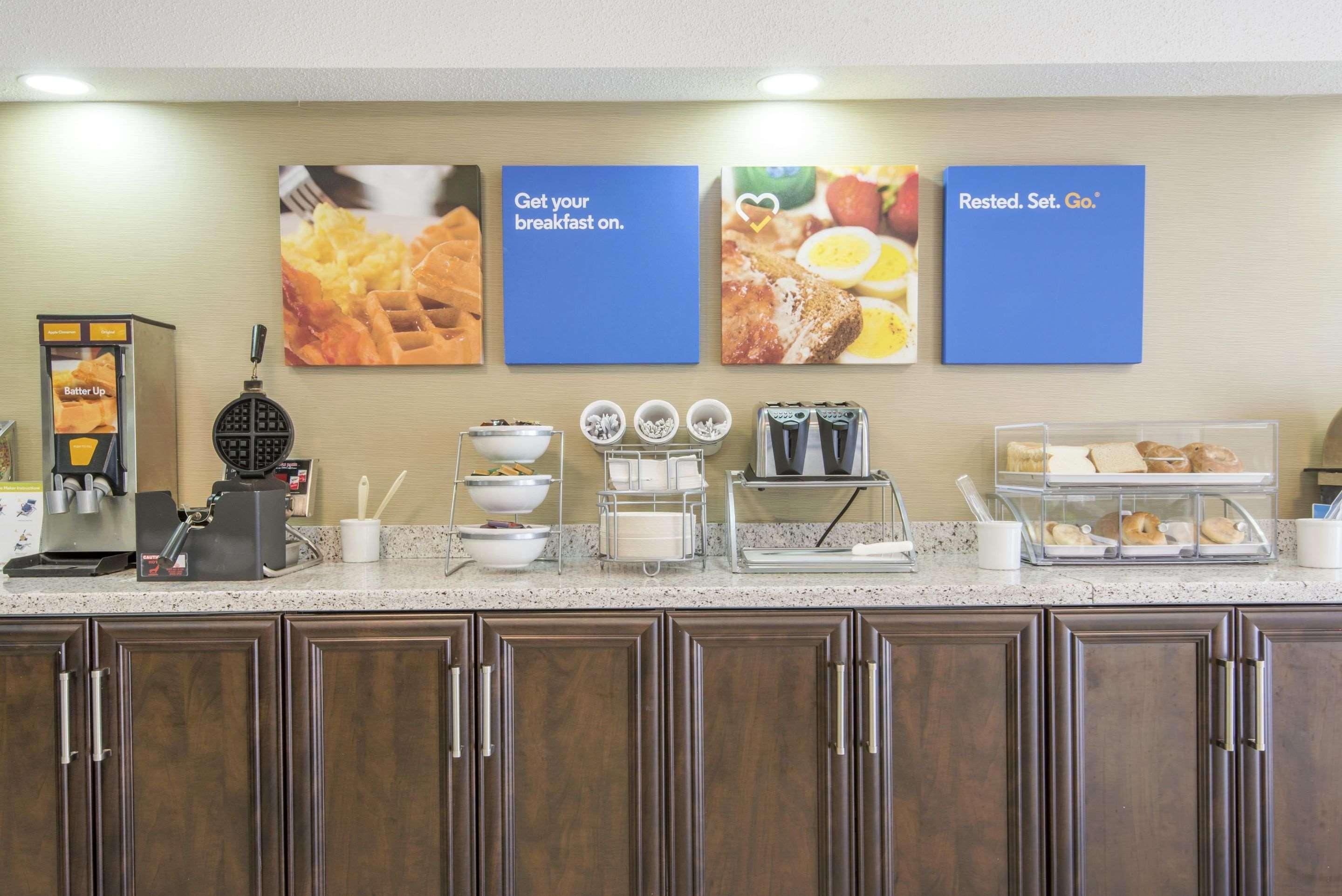 Comfort Inn Lakeshore Норт-Бей Екстер'єр фото