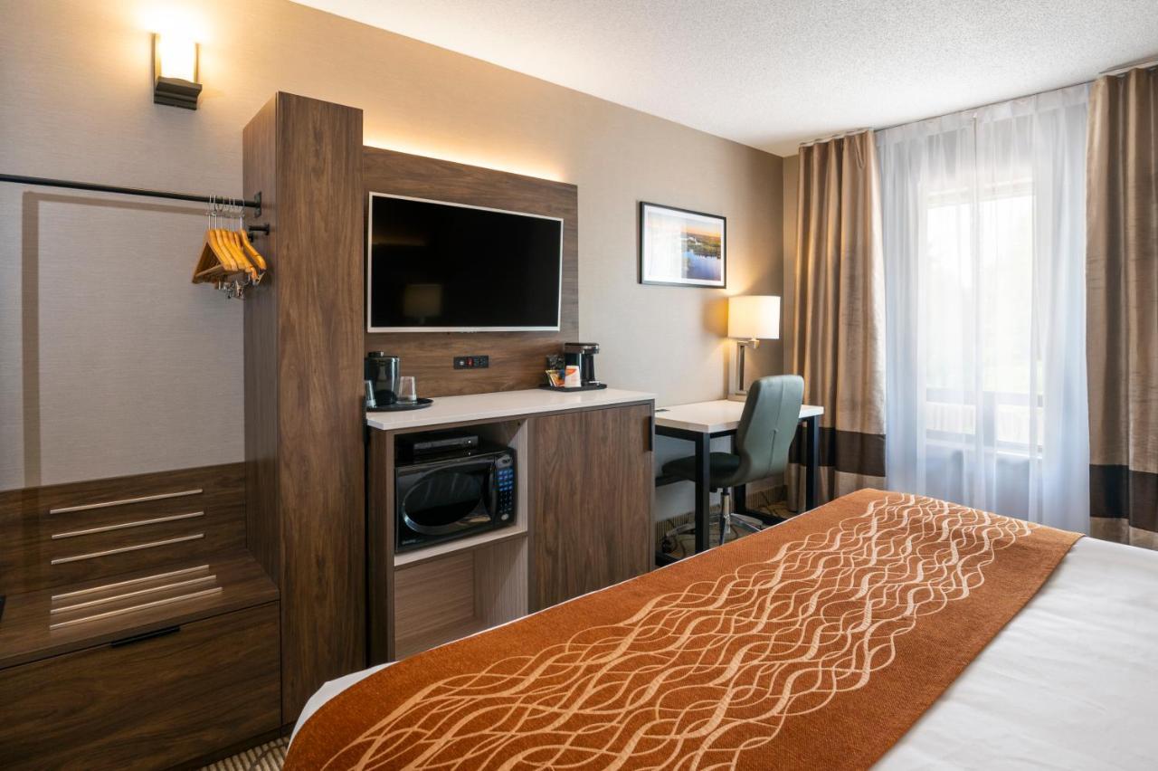 Comfort Inn Lakeshore Норт-Бей Екстер'єр фото